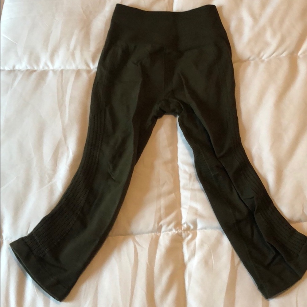 Lululemon Flow and Go crop leggings